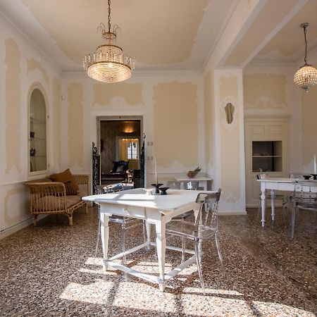 Villa Sizzo Relais B&B เตรนโต ภายนอก รูปภาพ