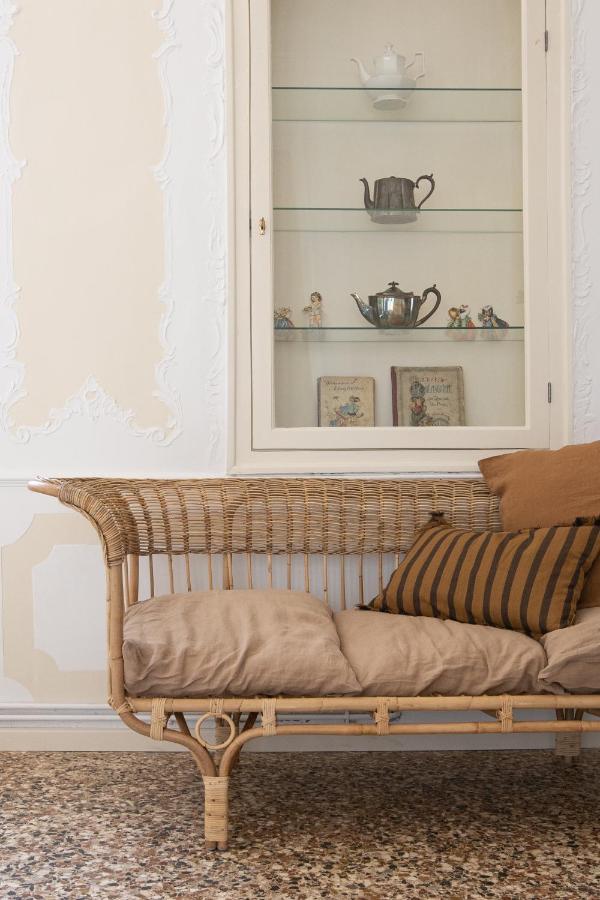 Villa Sizzo Relais B&B เตรนโต ภายนอก รูปภาพ