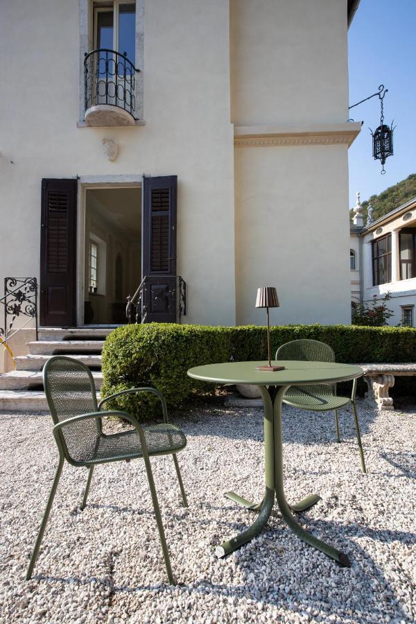 Villa Sizzo Relais B&B เตรนโต ภายนอก รูปภาพ